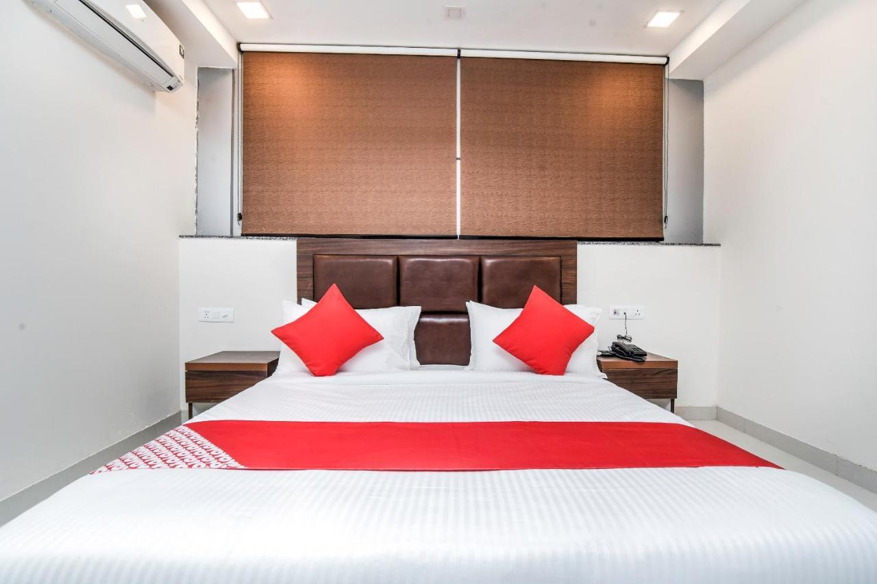 Oyo 23191 Flagship Hotel Raj Madan Ameerpet Гайдарабад Екстер'єр фото