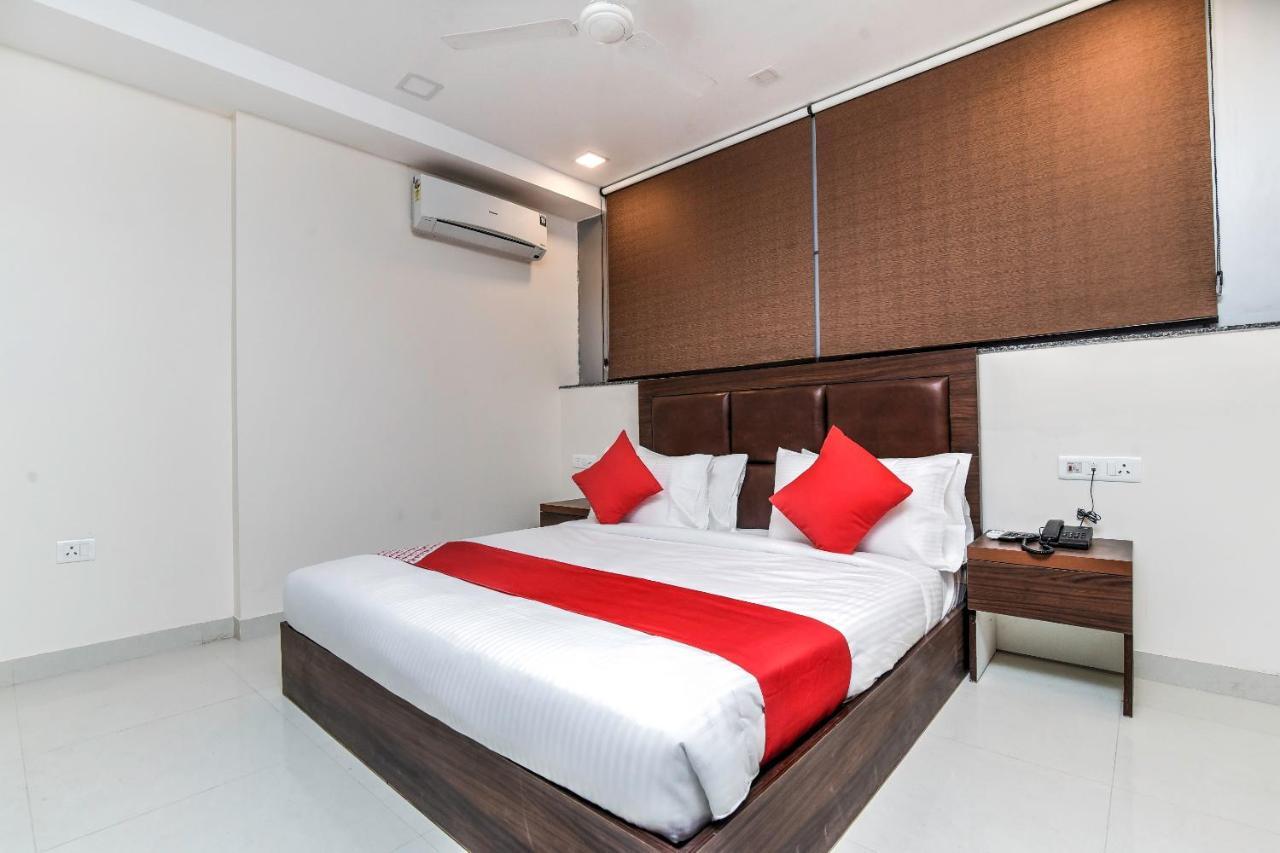 Oyo 23191 Flagship Hotel Raj Madan Ameerpet Гайдарабад Екстер'єр фото