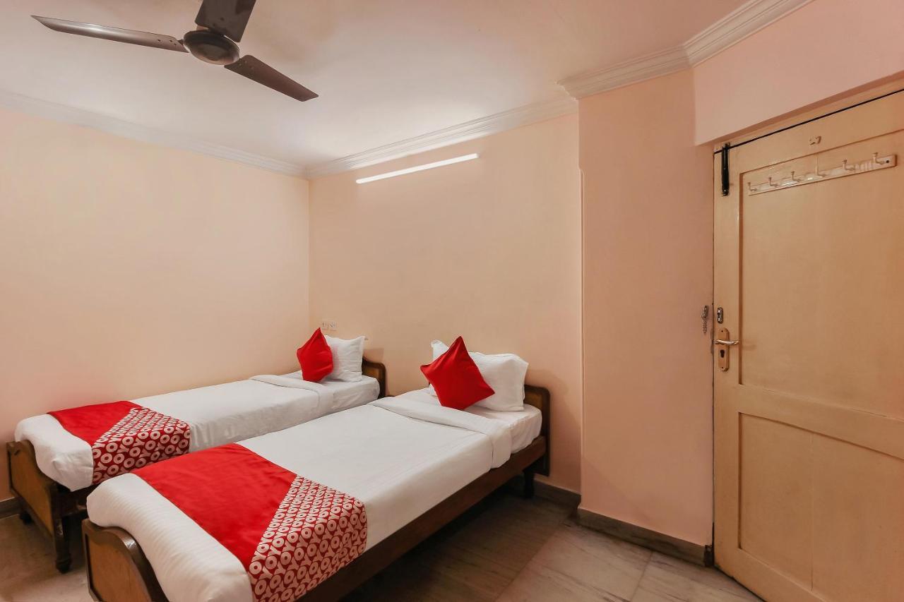 Oyo 23191 Flagship Hotel Raj Madan Ameerpet Гайдарабад Екстер'єр фото