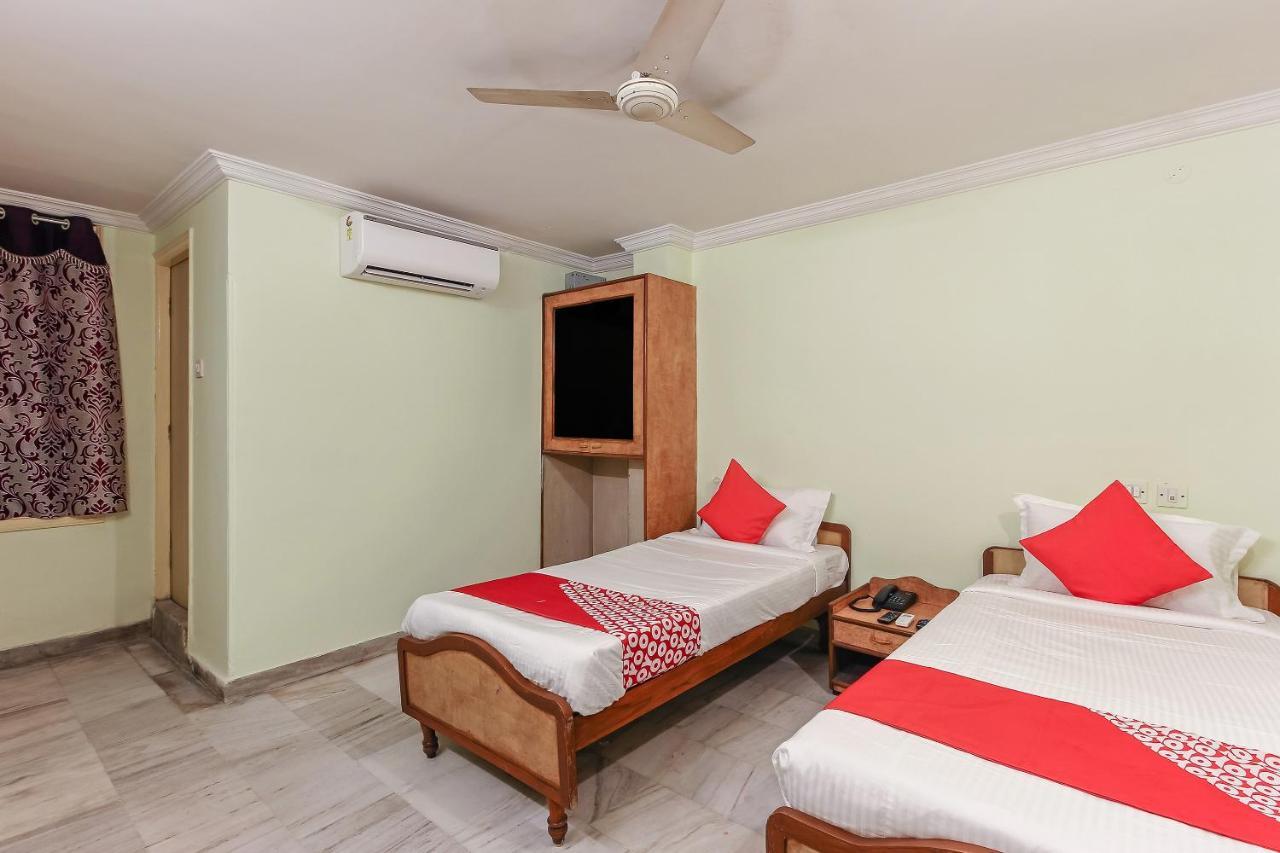 Oyo 23191 Flagship Hotel Raj Madan Ameerpet Гайдарабад Екстер'єр фото