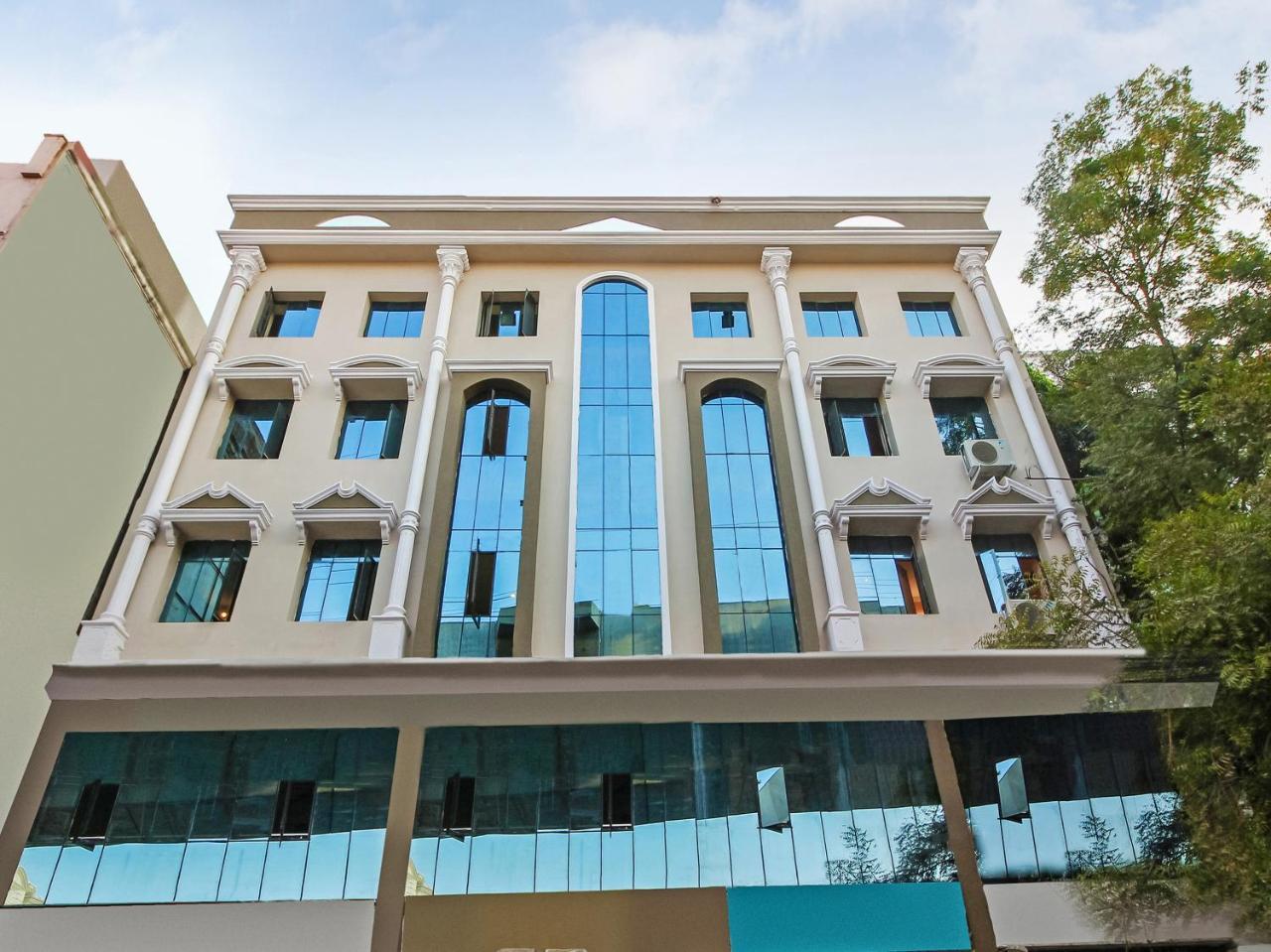 Oyo 23191 Flagship Hotel Raj Madan Ameerpet Гайдарабад Екстер'єр фото