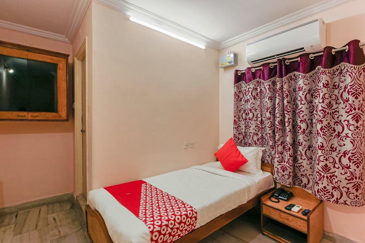 Oyo 23191 Flagship Hotel Raj Madan Ameerpet Гайдарабад Екстер'єр фото